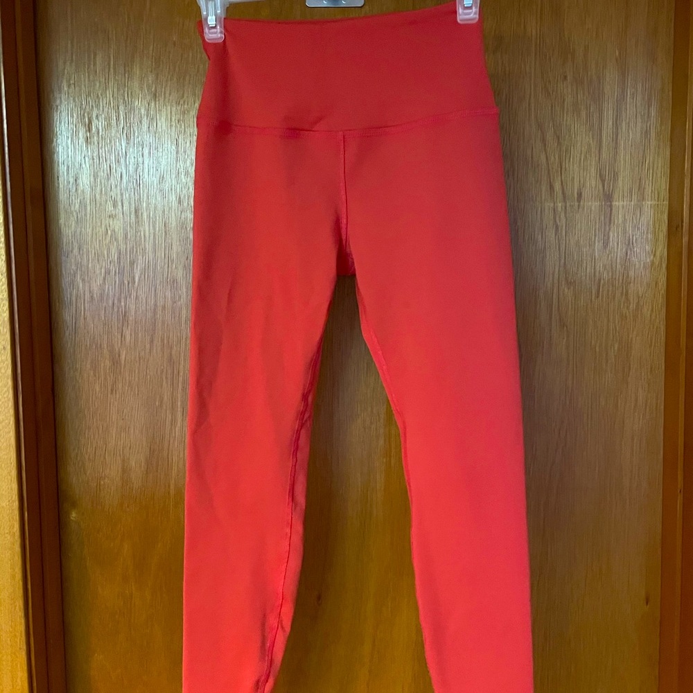 Beyond yoga leggings - like new!